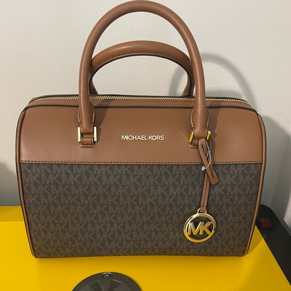 Michael Kors purse - Picture 2 of 3
